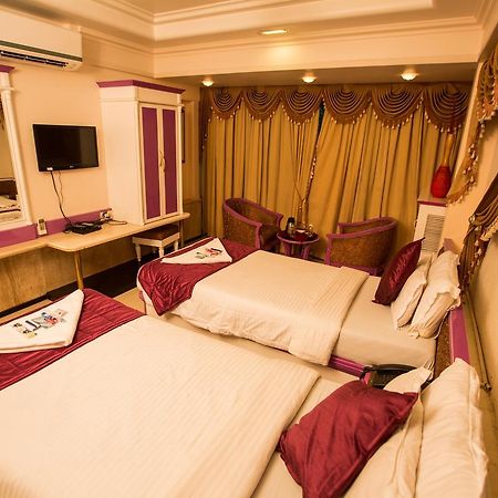Hotel Ashwin Mumbai Exteriör bild