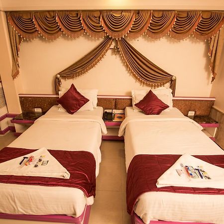 Hotel Ashwin Mumbai Exteriör bild