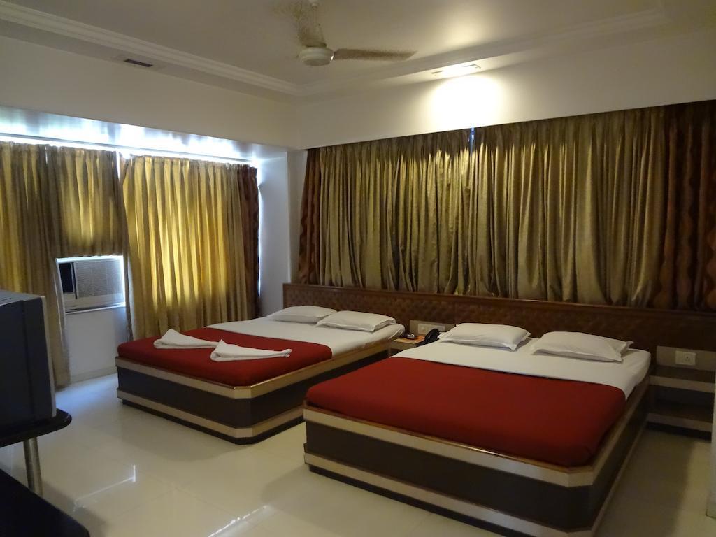 Hotel Ashwin Mumbai Exteriör bild