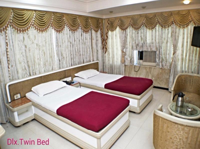 Hotel Ashwin Mumbai Exteriör bild