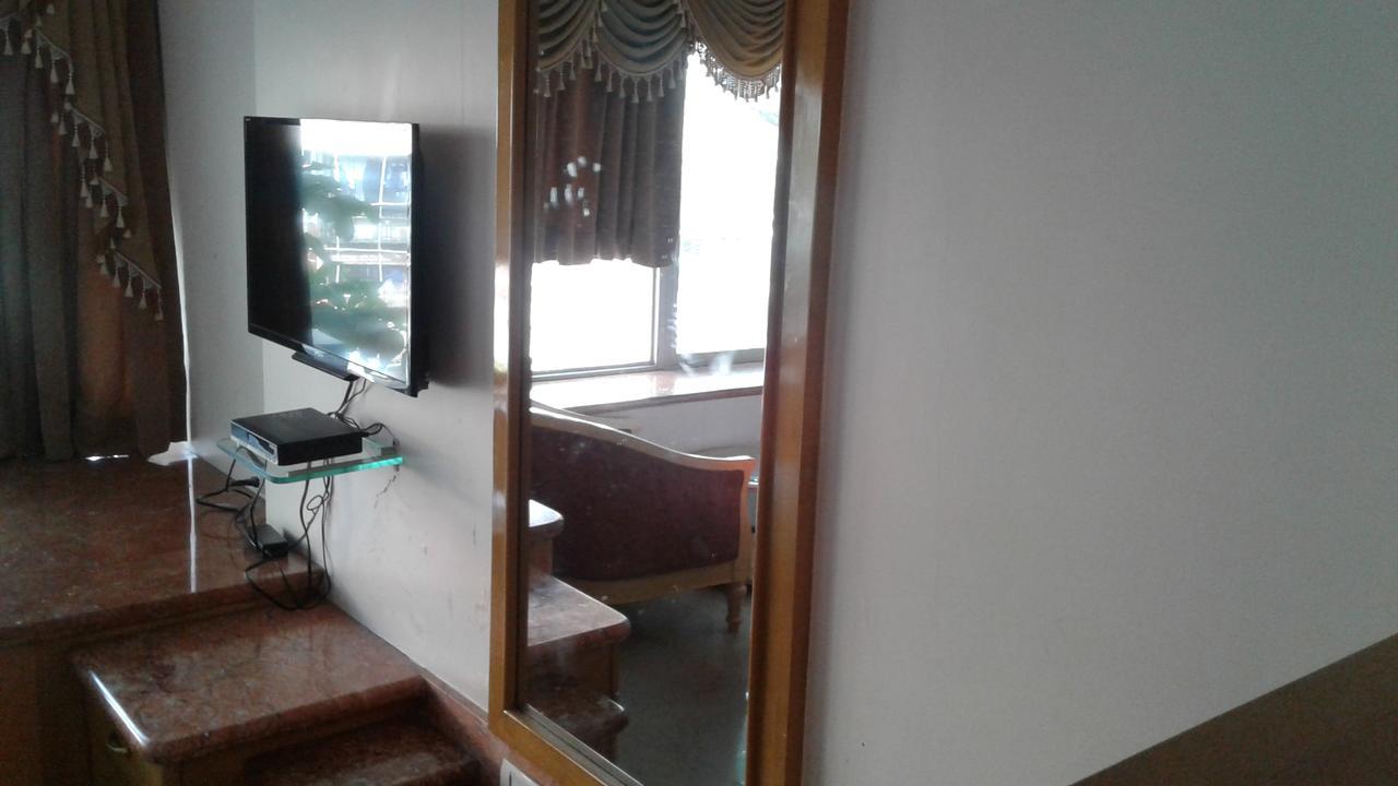 Hotel Ashwin Mumbai Exteriör bild