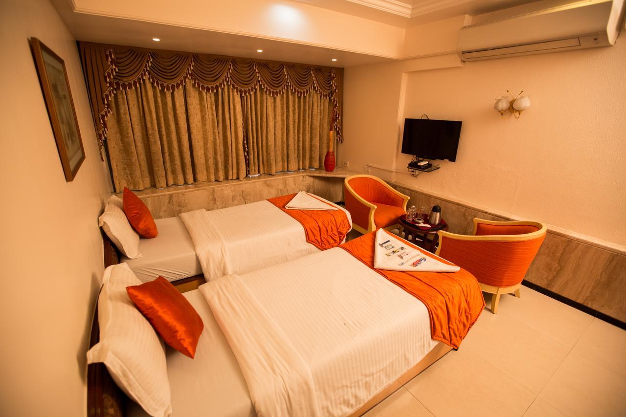 Hotel Ashwin Mumbai Exteriör bild