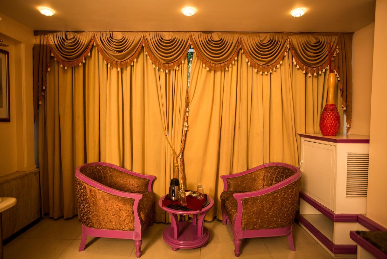 Hotel Ashwin Mumbai Exteriör bild